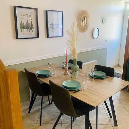 La Roseraie De L Arguenon, Appartement Charmant Centre Ville Jugon-les-Lacs المظهر الخارجي الصورة